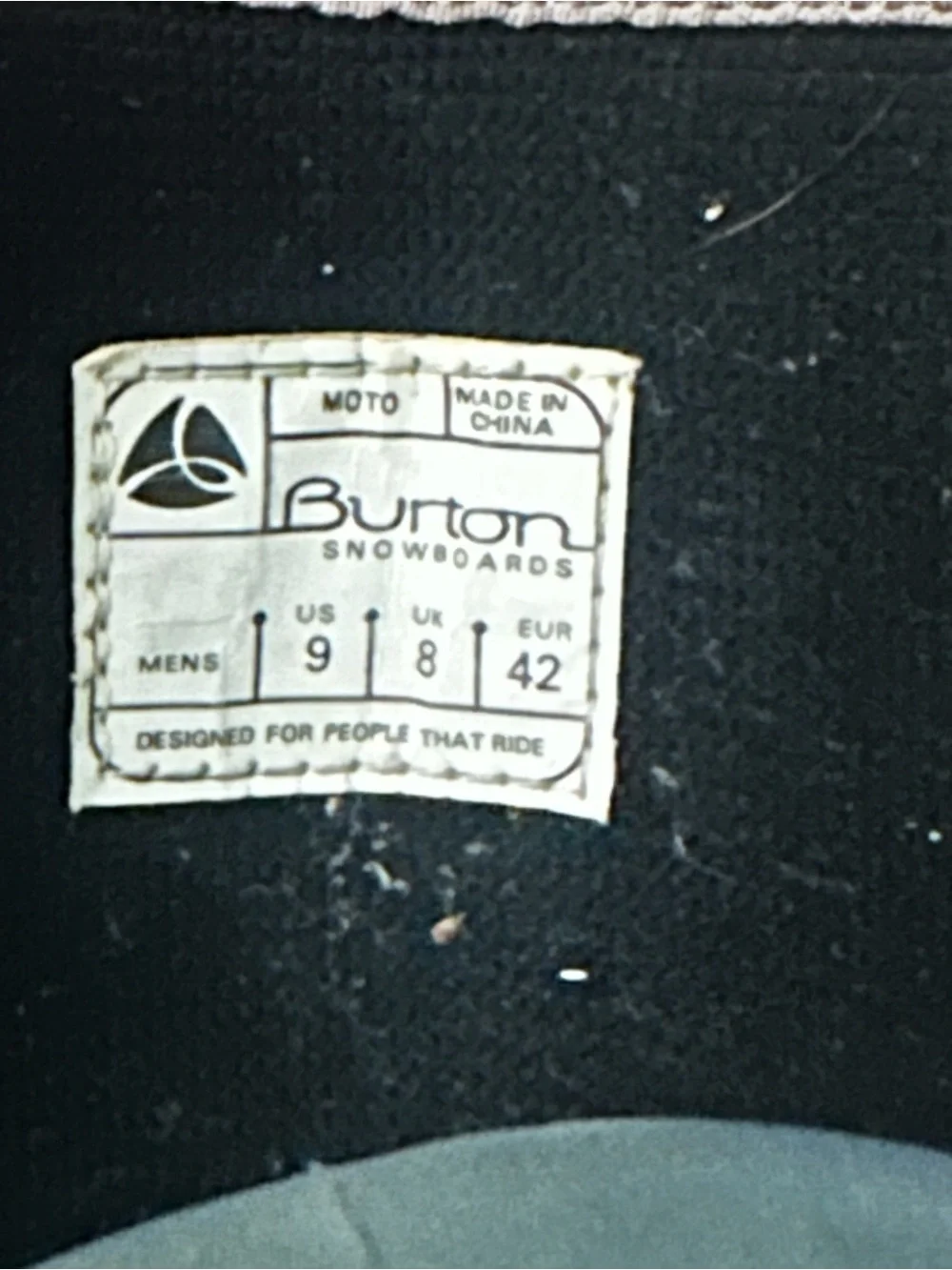 Burton moto snowboarding